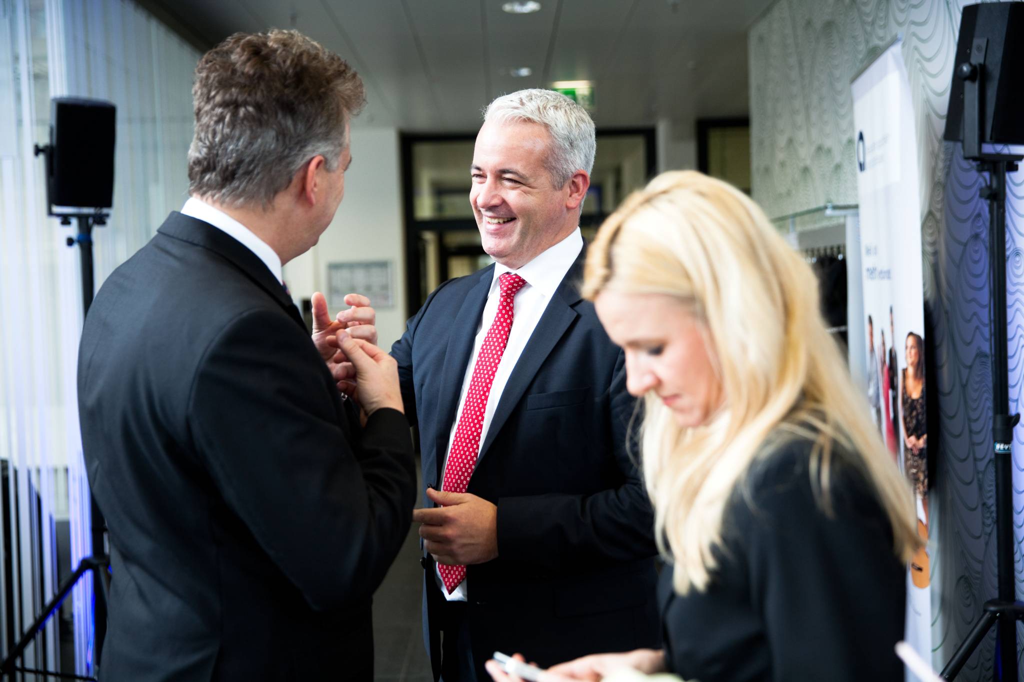 Personen im Business Outfit