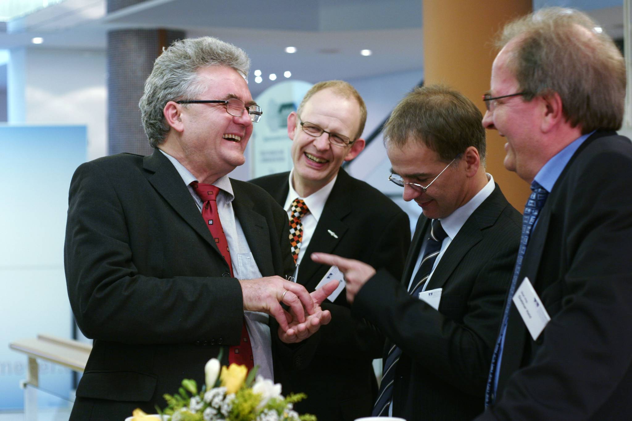 Geschäftsleute bei Unterhaltung