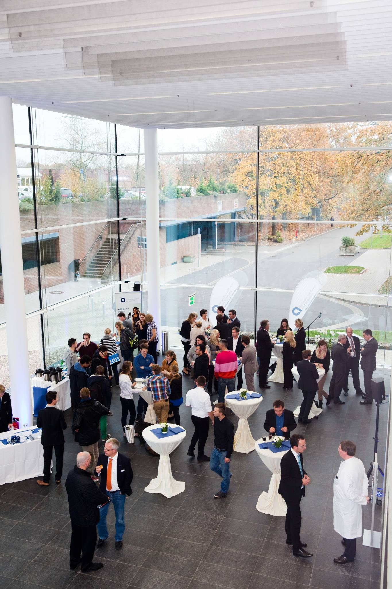 Foyer Universitätskrankenhaus Düsseldorf, Gäste