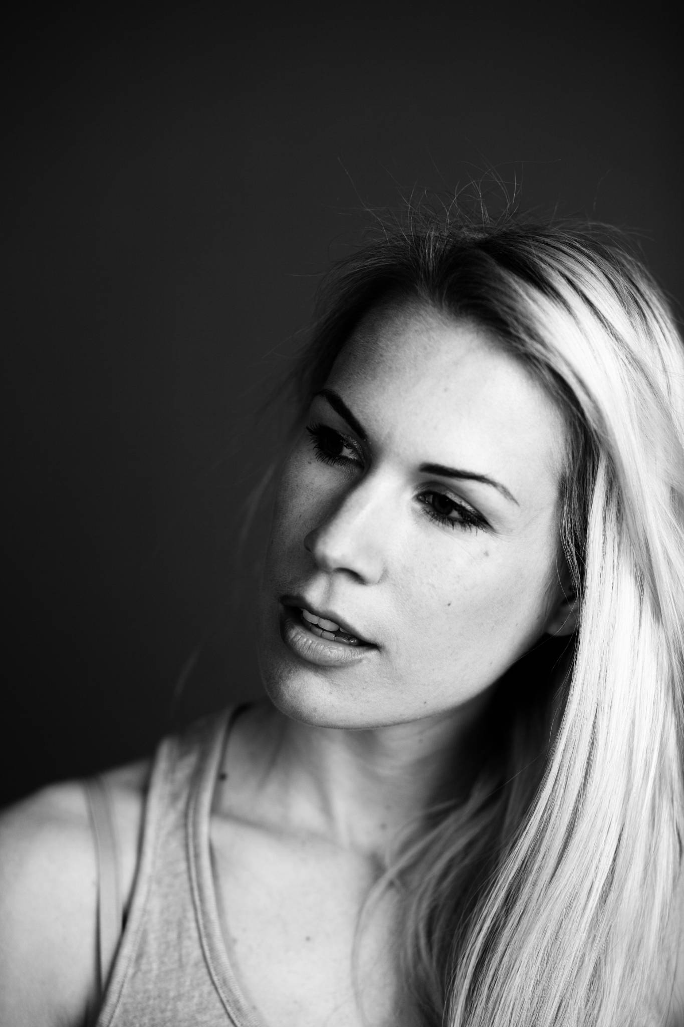 Christina Noecker, Portrait, Halbprofil